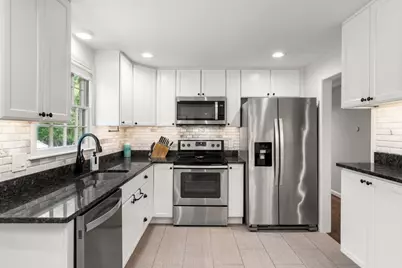105 High St, Holliston, MA 01746 - Photo 11
