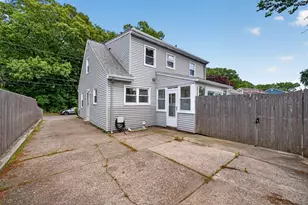 82 Parkside Ave, Pawtucket, RI 02861 - Photo 25