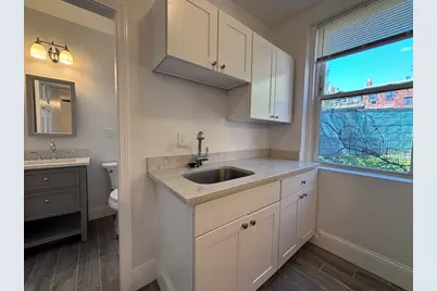 7 Grove St. #3, Boston, MA 02114 - Photo 9