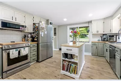 331 Elm St, East Longmeadow, MA 01028 - Photo 11