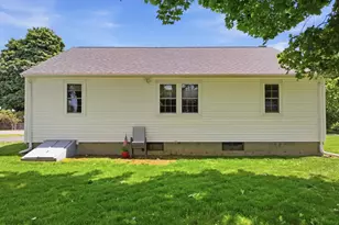 16 Hamilton Ave, Milford, MA 01757 - Photo 35