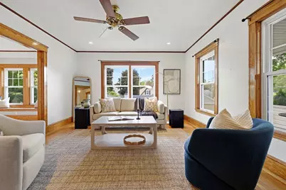 15 Ellis St, Woburn, MA 01801 - Photo 7
