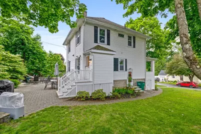 15 Ellis St, Woburn, MA 01801 - Photo 33