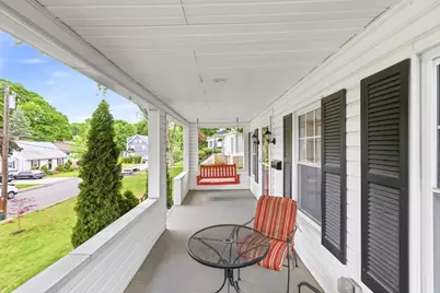 15 Ellis St, Woburn, MA 01801 - Photo 3