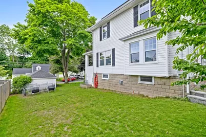15 Ellis St, Woburn, MA 01801 - Photo 35