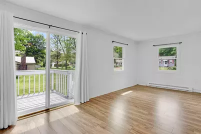 71 Leonard St, Northampton, MA 01053 - Photo 9