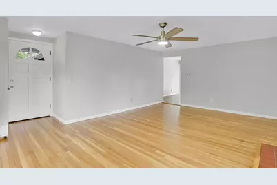 71 Leonard St, Northampton, MA 01053 - Photo 21