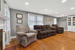 74 Highland St, Boston, MA 02136 - Photo 13