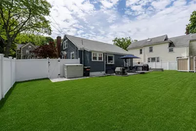 74 Highland St, Boston, MA 02136 - Photo 35