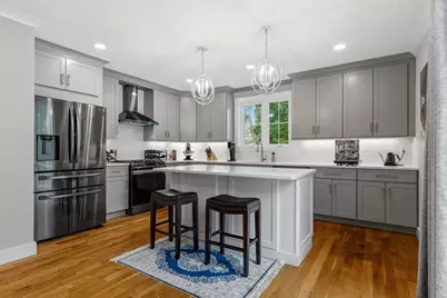 26 Neponset Ave, Boston, MA 02131 - Photo 5