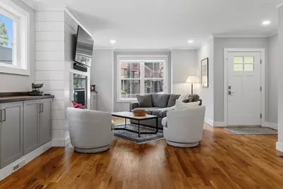 26 Neponset Ave, Boston, MA 02131 - Photo 15