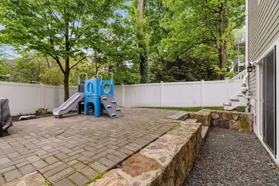 26 Neponset Ave, Boston, MA 02131 - Photo 33