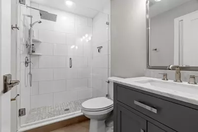 26 Neponset Ave, Boston, MA 02131 - Photo 21