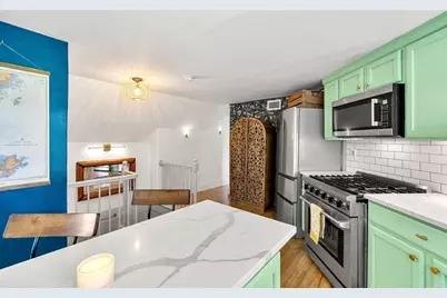 25 Barton St #3, Newburyport, MA 01950 - Photo 5