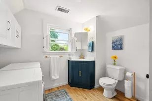 25 Barton St, Newburyport, MA 01950 - Photo 17