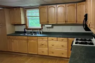 8 Benjamin Rd, Shirley, MA 01464 - Photo 5