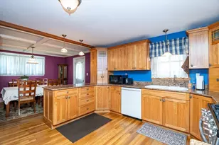 8 Highland St, Peabody, MA 01960 - Photo 5