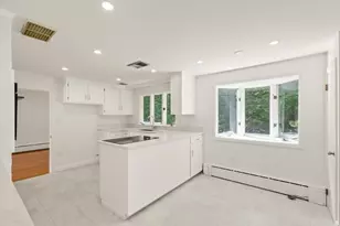 389 Porter St, Melrose, MA 02176 - Photo 21