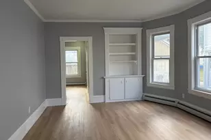 27 Burtt St, Lowell, MA 01851 - Photo 13