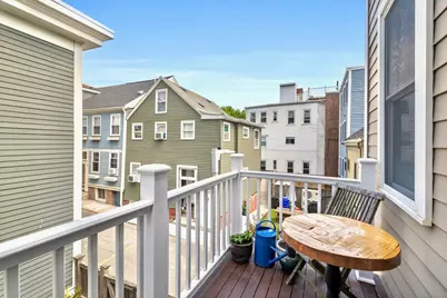 77 Green St #2, Boston, MA 02129 - Photo 9