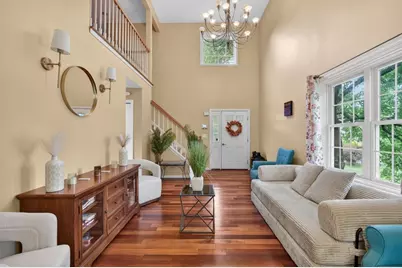 16A Burghardt St, Worcester, MA 01604 - Photo 3