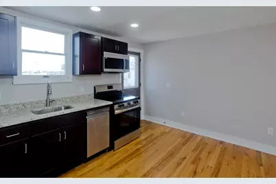 13 Hampden St, Westfield, MA 01085 - Photo 3
