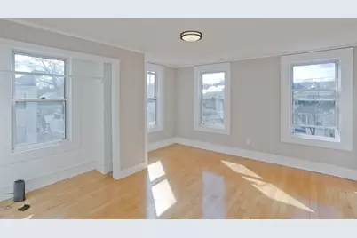 13 Hampden St, Westfield, MA 01085 - Photo 5