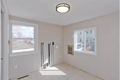 13 Hampden St, Westfield, MA 01085 - Photo 15
