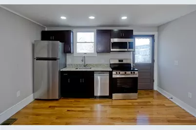 13 Hampden St, Westfield, MA 01085 - Photo 3