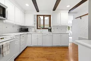 102 Oakdale Rd, Newton, MA 02461 - Photo 3