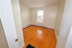 89 Mammoth Rd, Lowell, MA 01854 - Photo 9