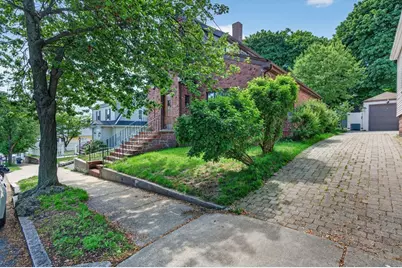 28 Thurlow Ave, Revere, MA 02151 - Photo 3