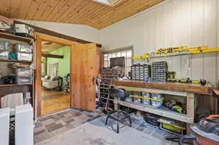 283 Chapman St, Greenfield, MA 01301 - Photo 11