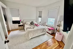 225 White St, Lowell, MA 01854 - Photo 7