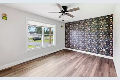 18 Woodland Ln, Belchertown, MA 01007 - Photo 9
