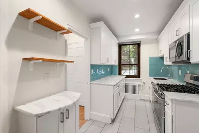 56 Garrison Rd #56, Brookline, MA 02445 - Photo 5