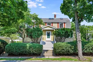 29 Devereaux St, Arlington, MA 02476 - Photo 1