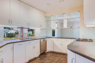 29 Devereaux St, Arlington, MA 02476 - Photo 15