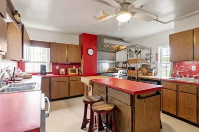 19 N Main St, Petersham, MA 01366 - Photo 15