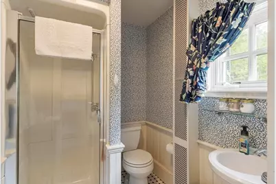 19 N Main St, Petersham, MA 01366 - Photo 37