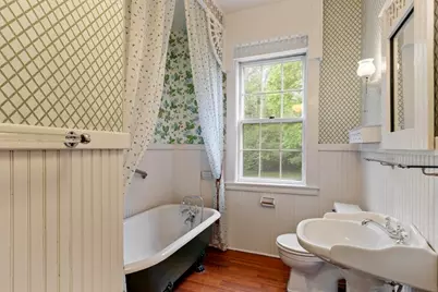 19 N Main St, Petersham, MA 01366 - Photo 33