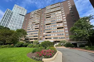 9 Hawthorne Pl, Boston, MA 02114 - Photo 1