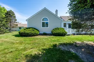 7 Masters Ct, Mashpee, MA 02649 - Photo 3