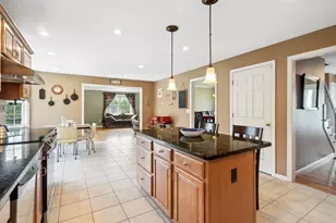47 Skyview Dr, Fitchburg, MA 01420 - Photo 3