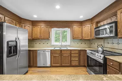 7 Caroline Cir, Palmer, MA 01069 - Photo 11