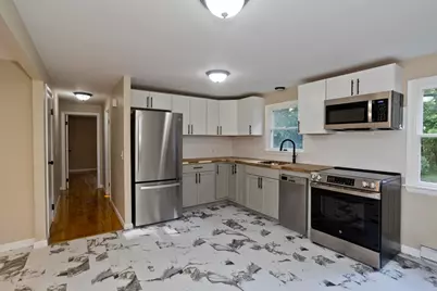 276 Spikenard Cir, Springfield, MA 01129 - Photo 5