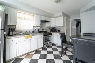 68 Cook Ave, Chelsea, MA 02150 - Photo 5