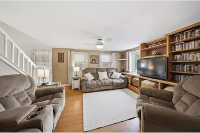 28 Fletcher St #28, Northbridge, MA 01588 - Photo 5