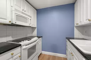 65 Chelsea St, Boston, MA 02129 - Photo 11