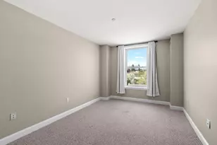 65 Chelsea St, Boston, MA 02129 - Photo 17
